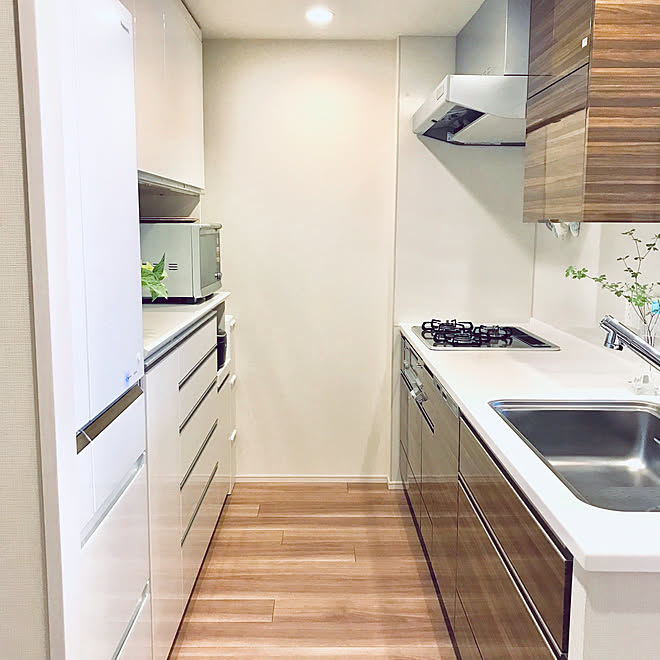 白いキッチン ホワイトインテリア シンプルインテリア Panasonicの冷蔵庫 マンション暮らし などのインテリア実例 19 06 18 12 55 Roomclip ルームクリップ