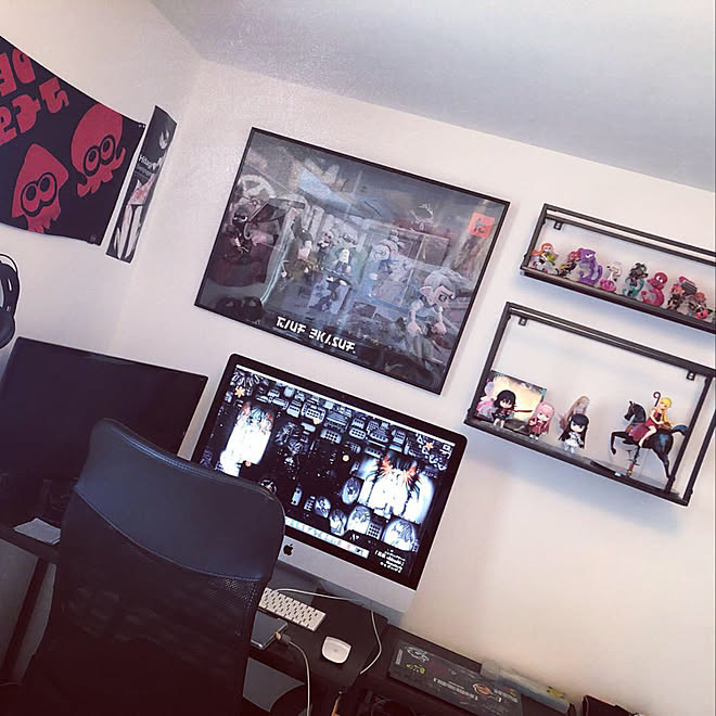 Pcデスク周り 作業部屋 オタク部屋 フィギュア モノトーン などのインテリア実例 19 07 28 06 57 50 Roomclip ルームクリップ