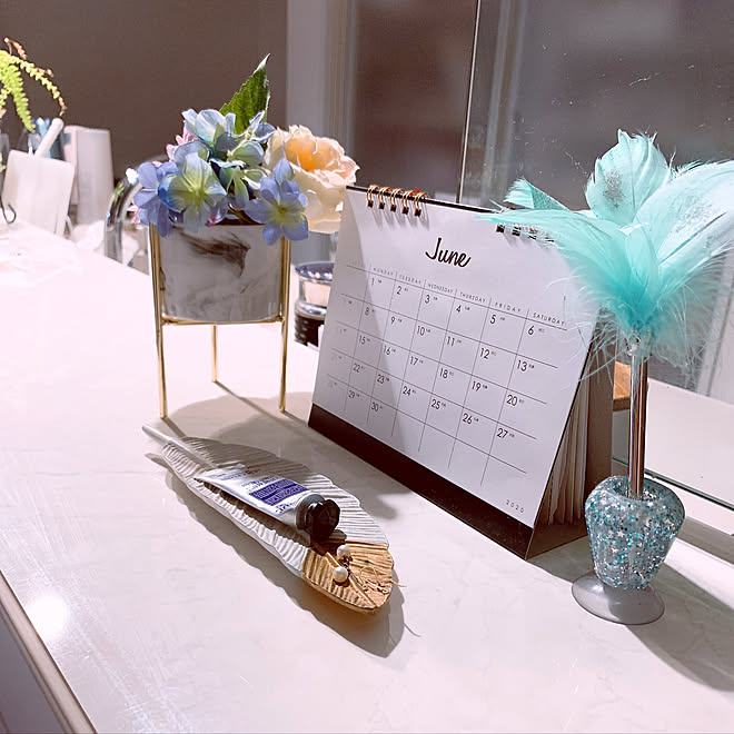 キッチンカウンター 造花 カレンダー カウンター フランフラン などのインテリア実例 06 21 22 58 08 Roomclip ルームクリップ