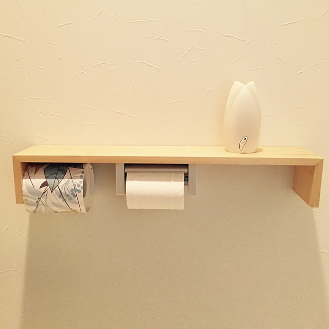 トイレットペーパーホルダーdiy/トイレットペーパーホルダー/ニトリの飾り棚/ニトリ/バス/トイレ&hellip;などのインテリア実例 2015