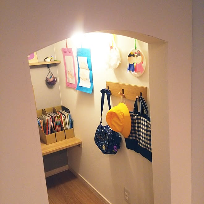 壁 天井 無印良品 キッズスペース リビング 収納 子供の作品 などのインテリア実例 16 04 07 17 26 11 Roomclip ルームクリップ