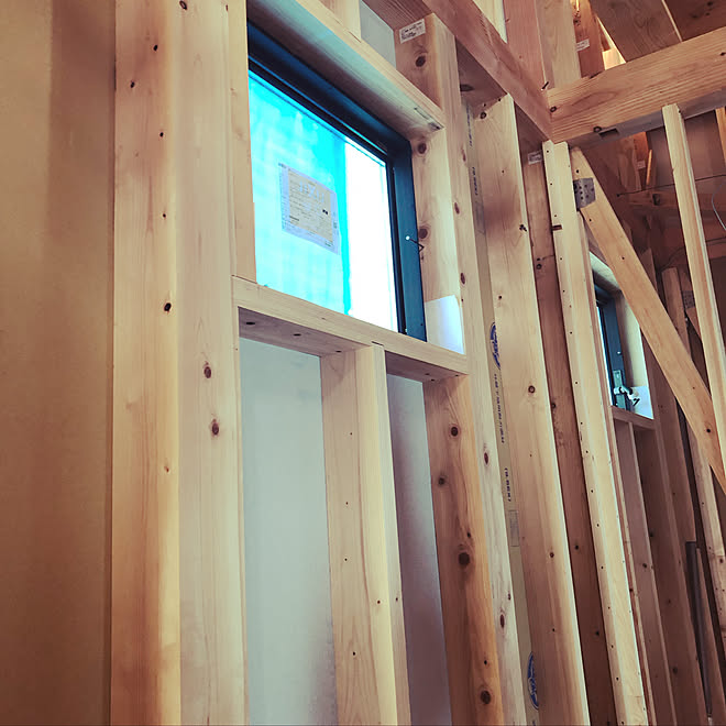 窓枠ついた 新築建築中 造作工事 記録用 玄関 入り口のインテリア実例 19 08 06 21 35 05 Roomclip ルームクリップ