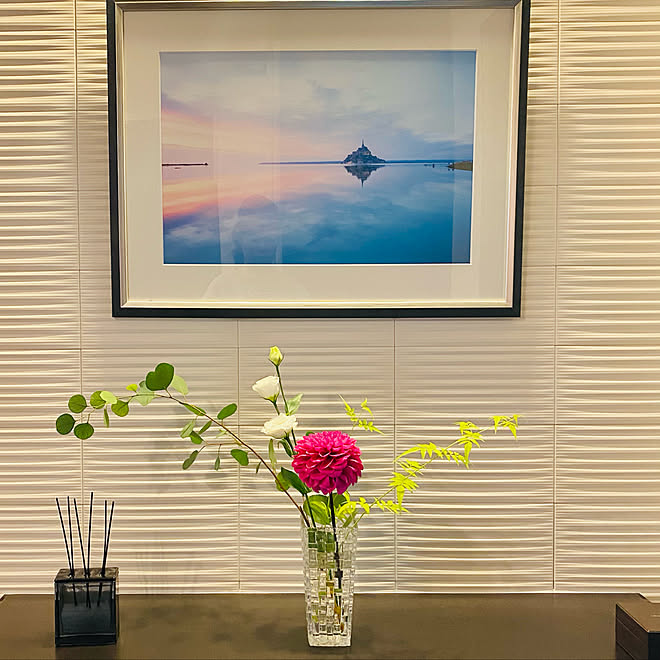 アートのある暮らし 玄関の花 玄関 積水ハウス エコカラット などのインテリア実例 10 30 21 39 19 Roomclip ルームクリップ