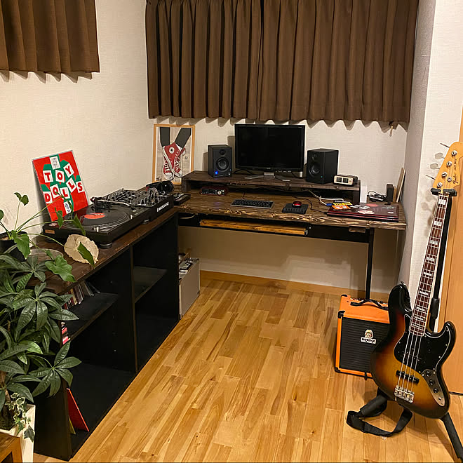 ターンテーブル台 Diy Pcデスク 観葉植物 フェイクグリーン などのインテリア実例 04 14 21 29 31 Roomclip ルームクリップ ターンテーブル台 Diy Pcデスク 観葉植物 フェイクグリーン などのインテリア実例 04 14 21 29 31 Roomclip ルームクリップ