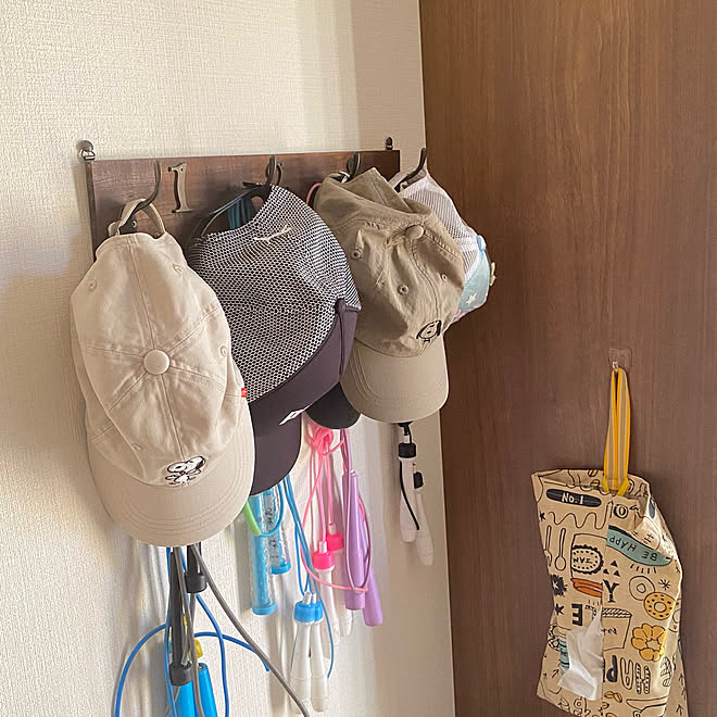 2連フック セリアの板でdiy Diy 帽子収納 壁 天井のインテリア実例 22 08 16 12 00 08 Roomclip ルームクリップ