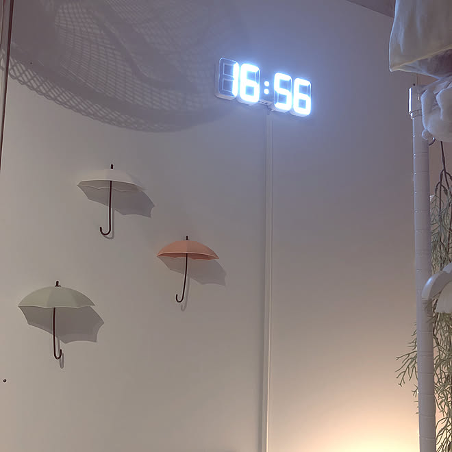 Ikea プチプラ 腰壁風diy ネオン風ledライト 壁 天井 などのインテリア実例 21 07 31 17 04 Roomclip ルームクリップ