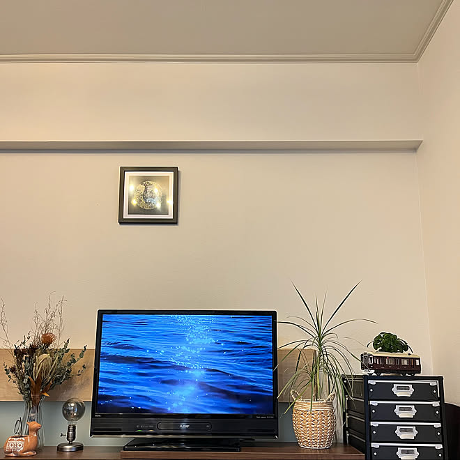Tv台 Tv周り 観葉植物のある暮らし 陶器が好き 持たない暮らしに憧れる などのインテリア実例 22 08 25 17 31 03 Roomclip ルームクリップ