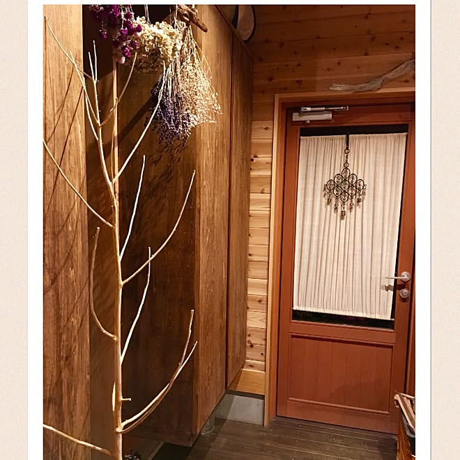 玄関 入り口 木の家 木製ドア 玄関ドア 流木 などのインテリア実例 16 11 13 22 55 26 Roomclip ルームクリップ