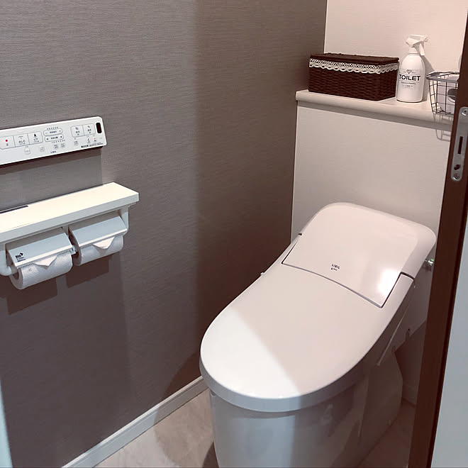 バス トイレ お掃除しやすく グレーインテリア サンゲツ壁紙 トイレ などのインテリア実例 18 10 16 18 27 39 Roomclip ルームクリップ