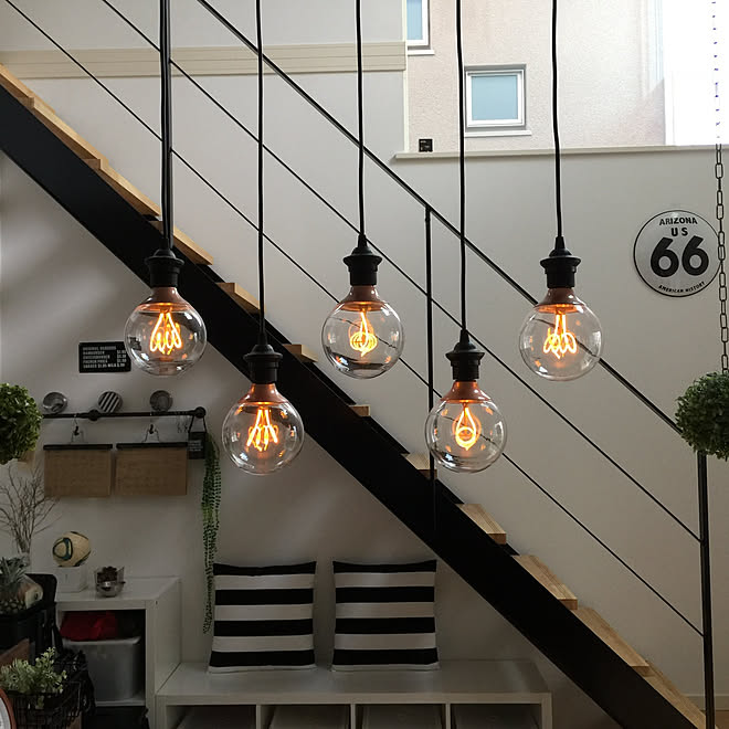 エジソン電球led 多灯吊り 多灯照明 照明 Ikea ダイニング吹き抜け などのインテリア実例 19 03 28 09 15 30 Roomclip ルームクリップ