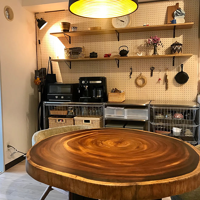 回転チェア モモナチュラル 椅子 一枚板テーブル ダイニングテーブル などのインテリア実例 19 03 17 15 56 28 Roomclip ルームクリップ