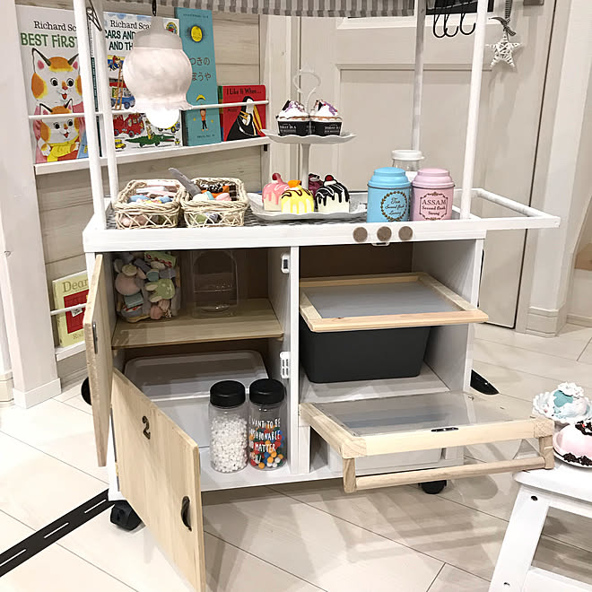 リビング カラーボックスリメイク カラーボックス スリコ こどものいる暮らし などのインテリア実例 19 01 17 08 16 Roomclip ルームクリップ