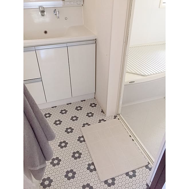 バス トイレ 珪藻土バスマット クッションフロア タイル柄 Diy などのインテリア実例 17 07 19 08 29 11 Roomclip ルームクリップ バス トイレ 珪藻土バスマット クッションフロア タイル柄 Diy などのインテリア実例 17 07 19 08 29 11 Roomclip ルームクリップ
