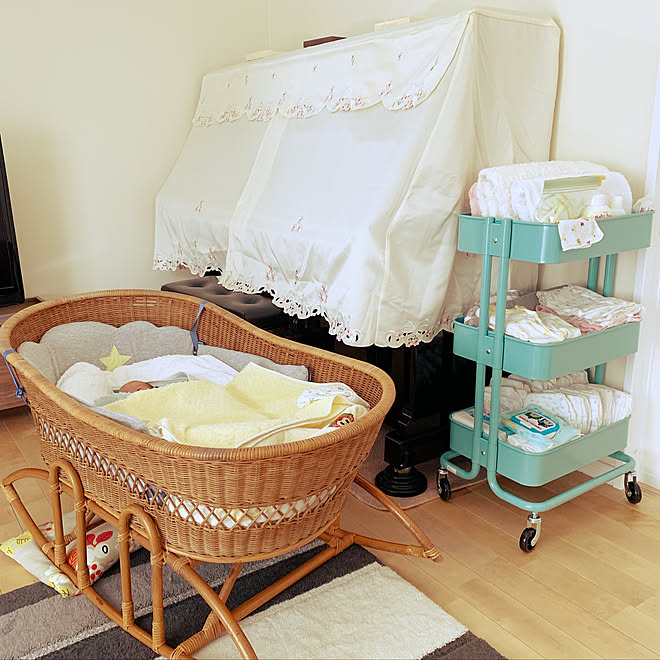 Ikeaワゴン 赤ちゃんのいる暮らし ベビーベッド ピアノがある部屋 ナチュラルフレンチ などのインテリア実例 19 06 01 08 06 03 Roomclip ルームクリップ Ikeaワゴン 赤ちゃんのいる暮らし ベビーベッド ピアノがある部屋 ナチュラルフレンチ などのインテリア実例 19 06 01 08 06 03 Roomclip ルームクリップ