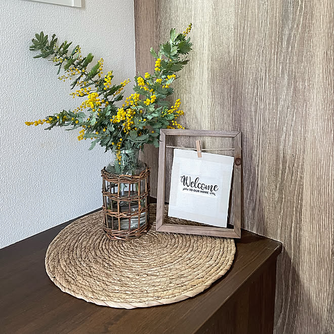 木目調壁紙 花瓶 玄関インテリア 玄関 Flower などのインテリア実例 22 03 15 59 39 Roomclip ルームクリップ