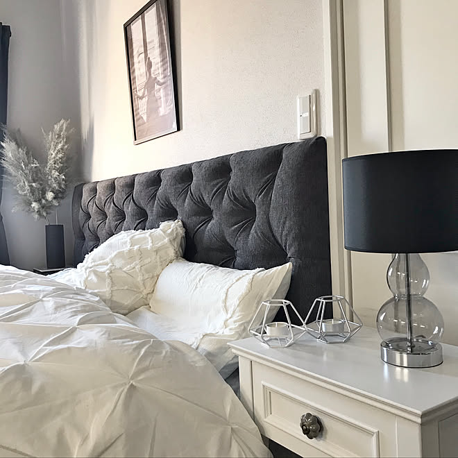 グレーインテリア タフティングヘッドボード 寝室 モノトーンインテリア ベッドボード などのインテリア実例 21 01 10 16 56 52 Roomclip ルームクリップ