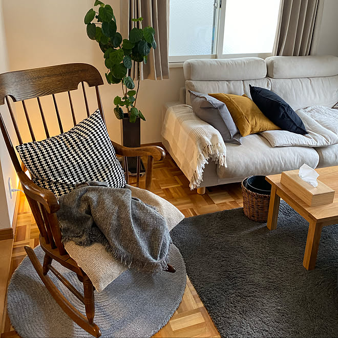 無印良品 ソファ フェザークッション ロッキングチェア ニトリ ボールランプ Ikea クッションカバー Ikea ブランケット などのインテリア実例 10 16 14 50 39 Roomclip ルームクリップ 無印良品 ソファ フェザークッション ロッキングチェア ニトリ ボールランプ Ikea クッションカバー Ikea ブランケット などのインテリア実例 10 16 14 50 39 Roomclip ルームクリップ