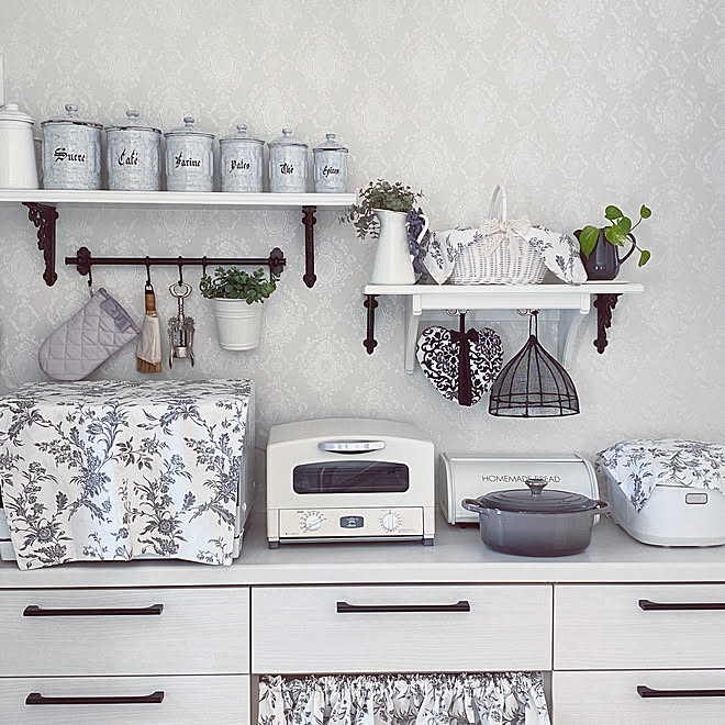 キッチン背面 造花 サラグレース ルクルーゼ アレスタ などのインテリア実例 22 02 25 32 24 Roomclip ルームクリップ