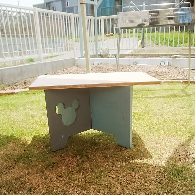 机 木工diy 簡易テーブルdiy 子どもテーブル 芝生 などのインテリア実例 19 05 09 12 35 Roomclip ルームクリップ