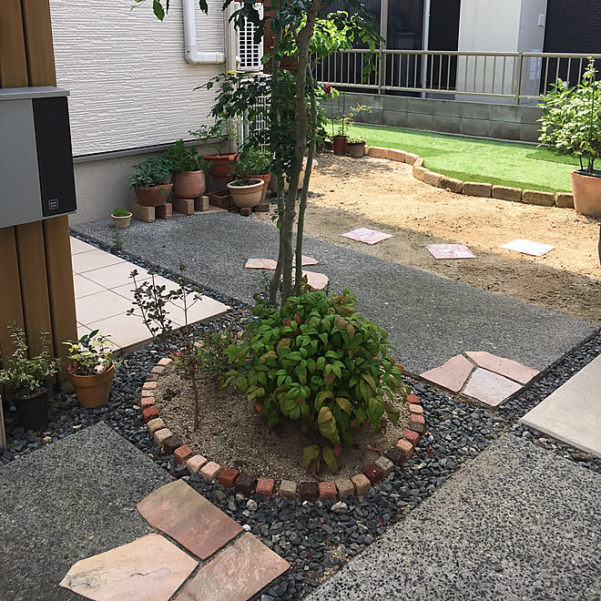 玄関 入り口 ミニブロック ガーデニングのインテリア実例 18 06 26 10 09 08 Roomclip ルームクリップ