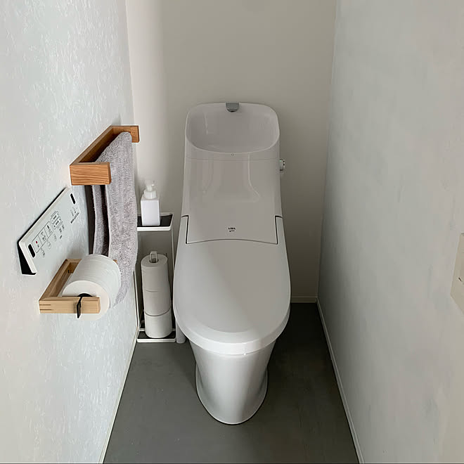 トイレインテリア タオル掛け トイレットペーパーホルダー シンプルモダン 北欧インテリア などのインテリア実例 06 21 13 25 24 Roomclip ルームクリップ