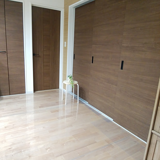 リビング 収納スペースを確保しつつオシャレに デザイン性と実用性の両立 室内ドア 引き戸タイプ などのインテリア実例 08 28 19 33 48 Roomclip ルームクリップ