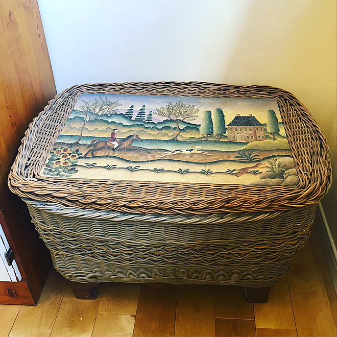 机 新聞紙ストッカー トールペイント かご収納 かごハンドメイド などのインテリア実例 18 10 30 12 34 37 Roomclip ルームクリップ