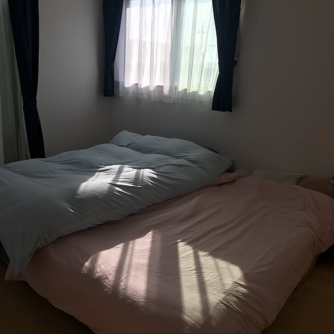 ベッド周り シングルベッド２つ 六畳寝室 3ldk 猫のいる部屋 などのインテリア実例 18 04 21 10 Roomclip ルームクリップ
