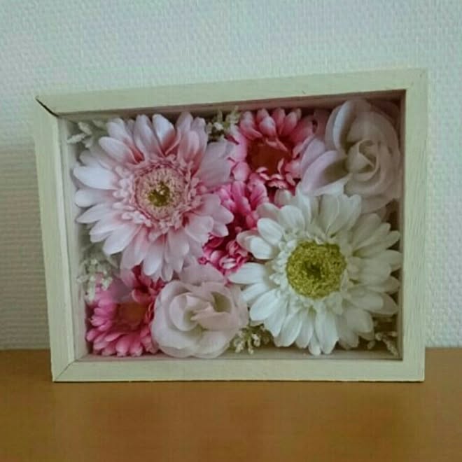 机 Diy フラワーボックス セリア 造花アレンジ などのインテリア実例 17 03 23 11 18 07 Roomclip ルームクリップ 机 Diy フラワーボックス セリア 造花アレンジ などのインテリア実例 17 03 23 11 18 07 Roomclip ルームクリップ