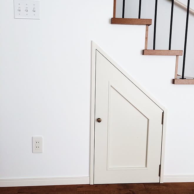 リビング リビング階段 階段下収納 おもちゃ収納 無垢の床 などのインテリア実例 15 11 21 11 55 50 Roomclip ルームクリップ