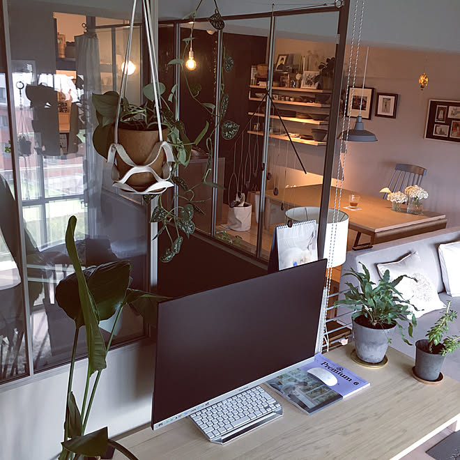 観葉植物 Diy 一人暮らし ワークスペース ワークデスク などのインテリア実例 07 07 08 13 55 Roomclip ルームクリップ 観葉植物 Diy 一人暮らし ワークスペース ワークデスク などのインテリア実例 07 07 08 13 55 Roomclip ルームクリップ