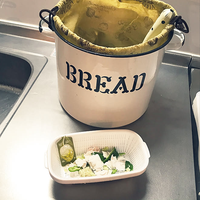 ダイソー コンポスター 生ゴミ処理機 コンポスト 引越し などのインテリア実例 09 13 11 38 Roomclip ルームクリップ