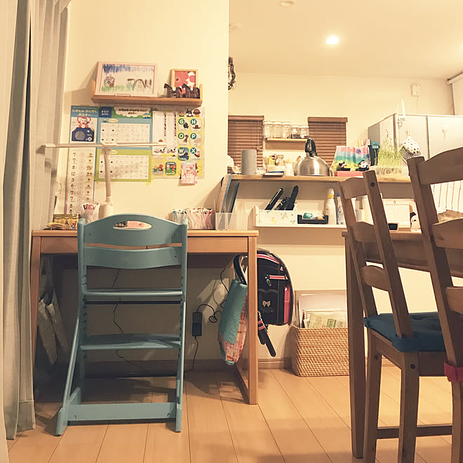 リビングに置く勉強机はこれがおすすめ ニトリやikea Diyなど参考になる実例集 Roomclip ルームクリップ リビングに置く勉強机はこれがおすすめ ニトリやikea Diyなど参考になる実例集 Roomclip ルームクリップ