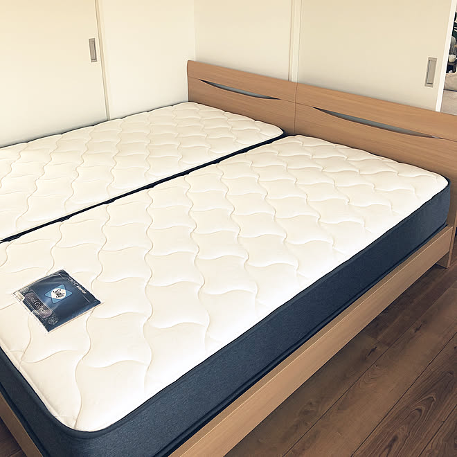 ベッド周り 6畳寝室 シングルベッド2台 マットレス シーリーのインテリア実例 18 08 04 15 07 06 Roomclip ルームクリップ