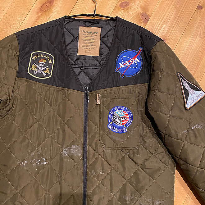 ワッペン Nasa 作業着はつなぎ ワークマンプラスのインテリア実例 11 16 22 41 40 Roomclip ルームクリップ