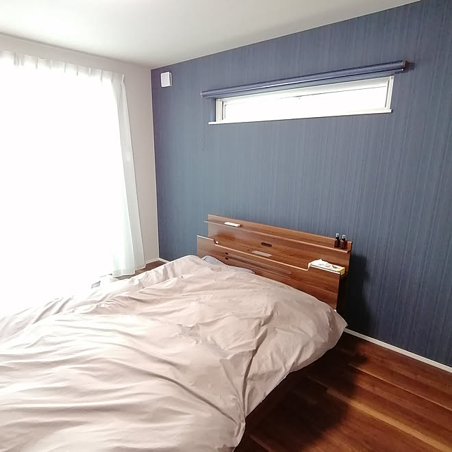 ベッド周り ウォルナット アクセントクロス ロールスクリーン 高窓 などのインテリア実例 02 23 08 11 Roomclip ルームクリップ ベッド周り ウォルナット アクセントクロス ロールスクリーン 高窓 などのインテリア実例 02 23 08 11 Roomclip ルームクリップ