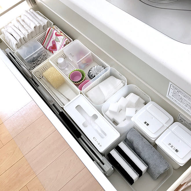 キッチン 高さのない引き出し セリア ダイソー 掃除グッズ収納 などのインテリア実例 18 05 29 19 12 06 Roomclip ルームクリップ