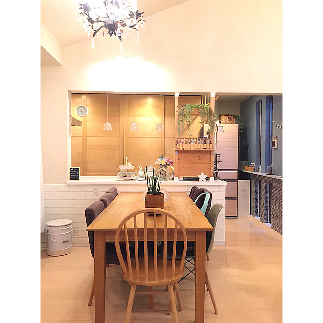 シャンデリア ペール缶スツール ウィンザーチェア 楽天で買ったもの ダイニングチェア などのインテリア実例 2018 02 08 19 43 48 Roomclip ルームクリップ