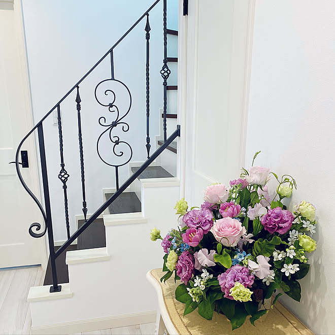 階段 猫脚家具 猫脚 ばすぷすん工房 アイアン手摺り などのインテリア実例 04 19 22 45 44 Roomclip ルームクリップ