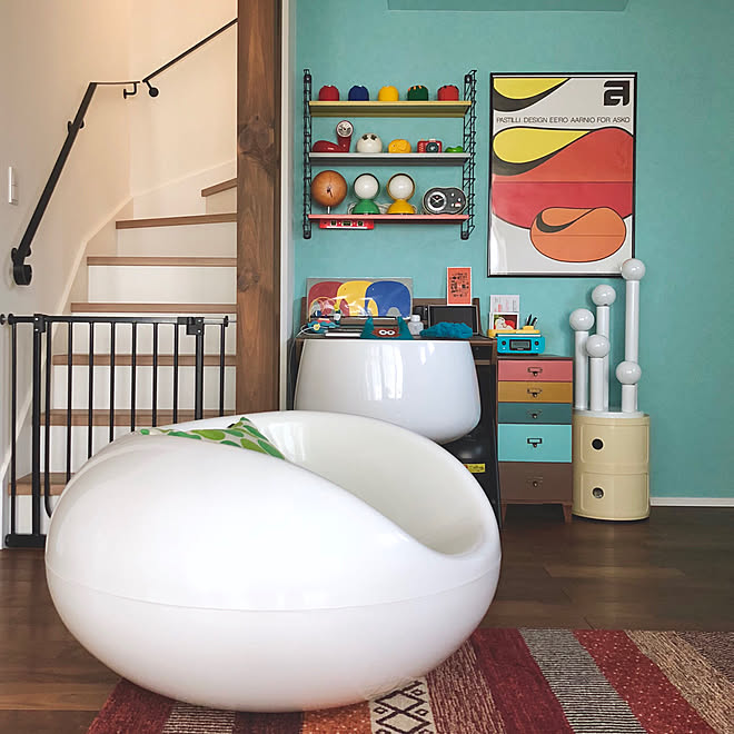 机 アルテミデ エクリッセ Tomadoウォールシェルフ ちょこっとスペースエイジ コンポニビリ などのインテリア実例 19 02 05 41 00 Roomclip ルームクリップ