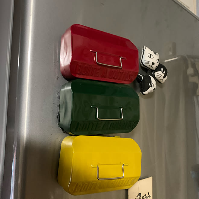 輪ゴム収納 Seria ブリキ缶ケース 10分でできる 100均 などのインテリア実例 21 06 13 28 49 Roomclip ルームクリップ