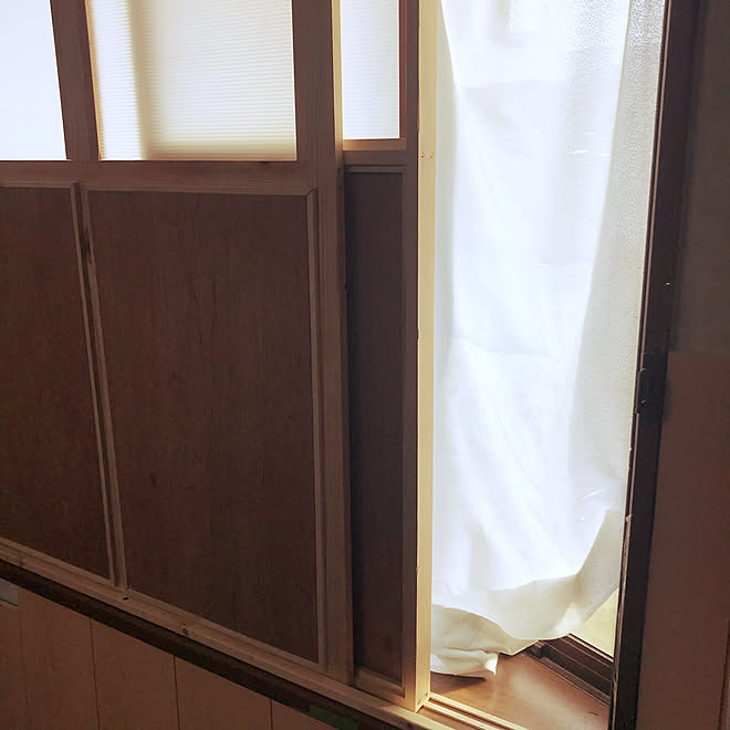 二重窓diy プラダンdiy スタイロフォームdiy 寝室の二重窓 Diy などのインテリア実例 01 26 10 27 49 Roomclip ルームクリップ