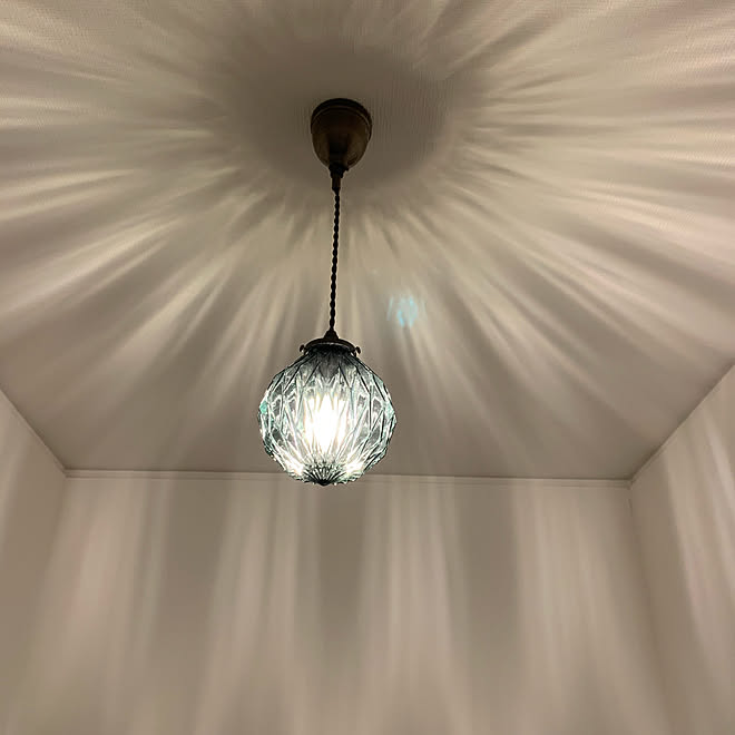 Ledフィラメントシャンデリア球 東京インテリア アンティーク風 ペンダントライト 壁 天井のインテリア実例 03 03 09 06 04 Roomclip ルームクリップ