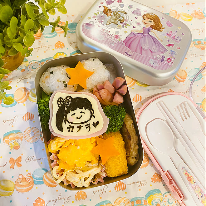 今日は寒いね 次女のお弁当 海苔アート カナヲちゃん 鬼滅の刃 などのインテリア実例 12 02 08 26 Roomclip ルームクリップ