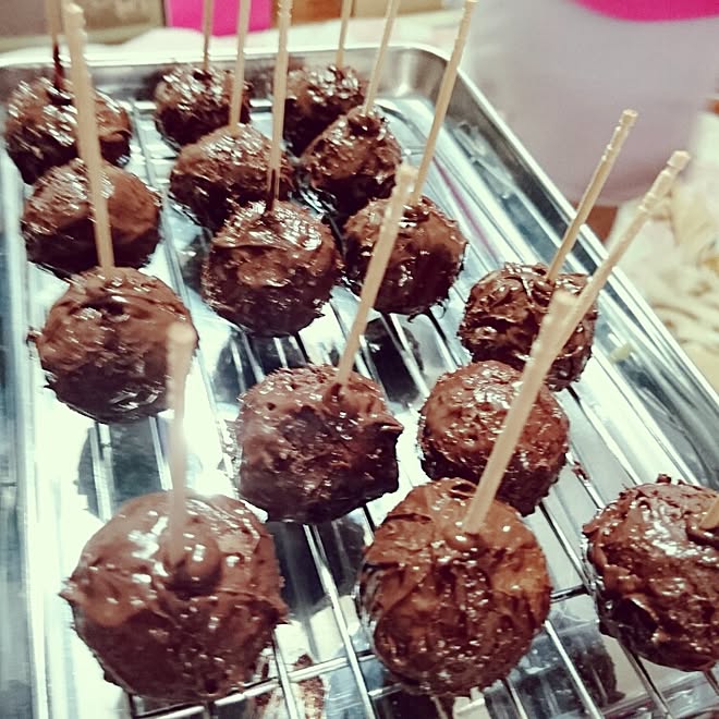 キッチン ミートボールにしか見えない ハンドメイド チョコ 中身はカステラ などのインテリア実例 16 02 15 18 46 33 Roomclip ルームクリップ