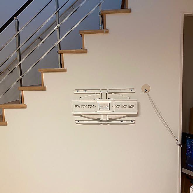 階段下収納 壁掛けテレビ オープン階段 壁掛けテレビdiy リビング などのインテリア実例 21 01 04 23 58 12 Roomclip ルームクリップ