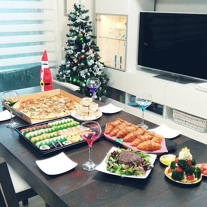 リビング コストコ クリスマス ワイングラス Ikea などのインテリア実例 16 12 26 00 34 48 Roomclip ルームクリップ