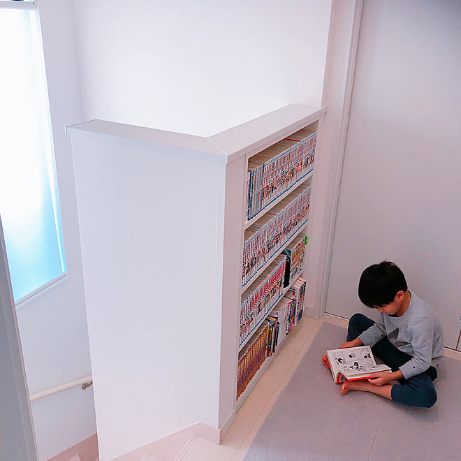 壁 天井 漫画収納 踊り場 階段 三階建て などのインテリア実例 19 01 31 10 50 04 Roomclip ルームクリップ 壁 天井 漫画収納 踊り場 階段 三階建て などのインテリア実例 19 01 31 10 50 04 Roomclip ルームクリップ