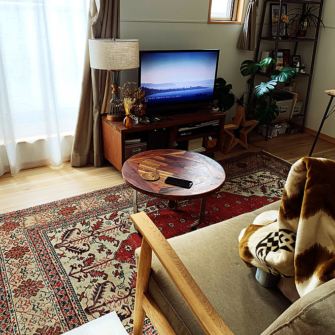 ヴィンテージラグ Acme Furniture ナチュラル アンティーク 一人暮らし などのインテリア実例 04 19 13 13 17 Roomclip ルームクリップ