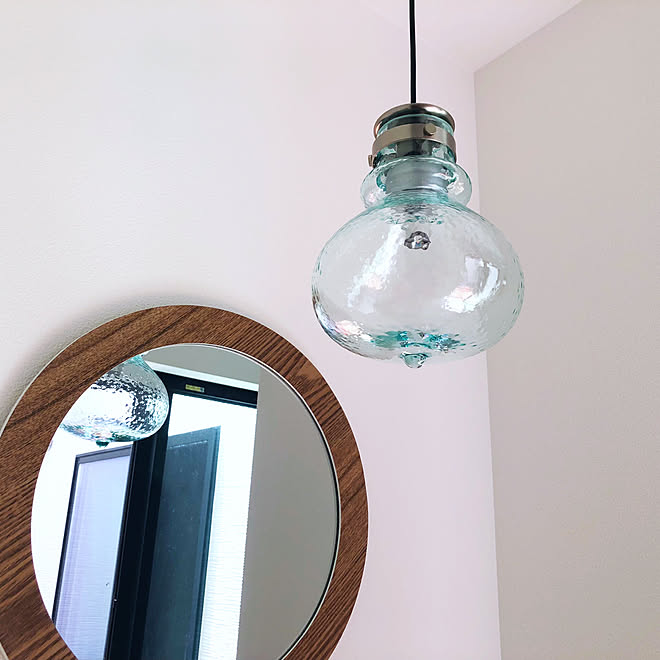 玄関 入り口 丸いミラー 丸い照明 造作手洗い ニトリ などのインテリア実例 18 07 08 10 47 07 Roomclip ルームクリップ